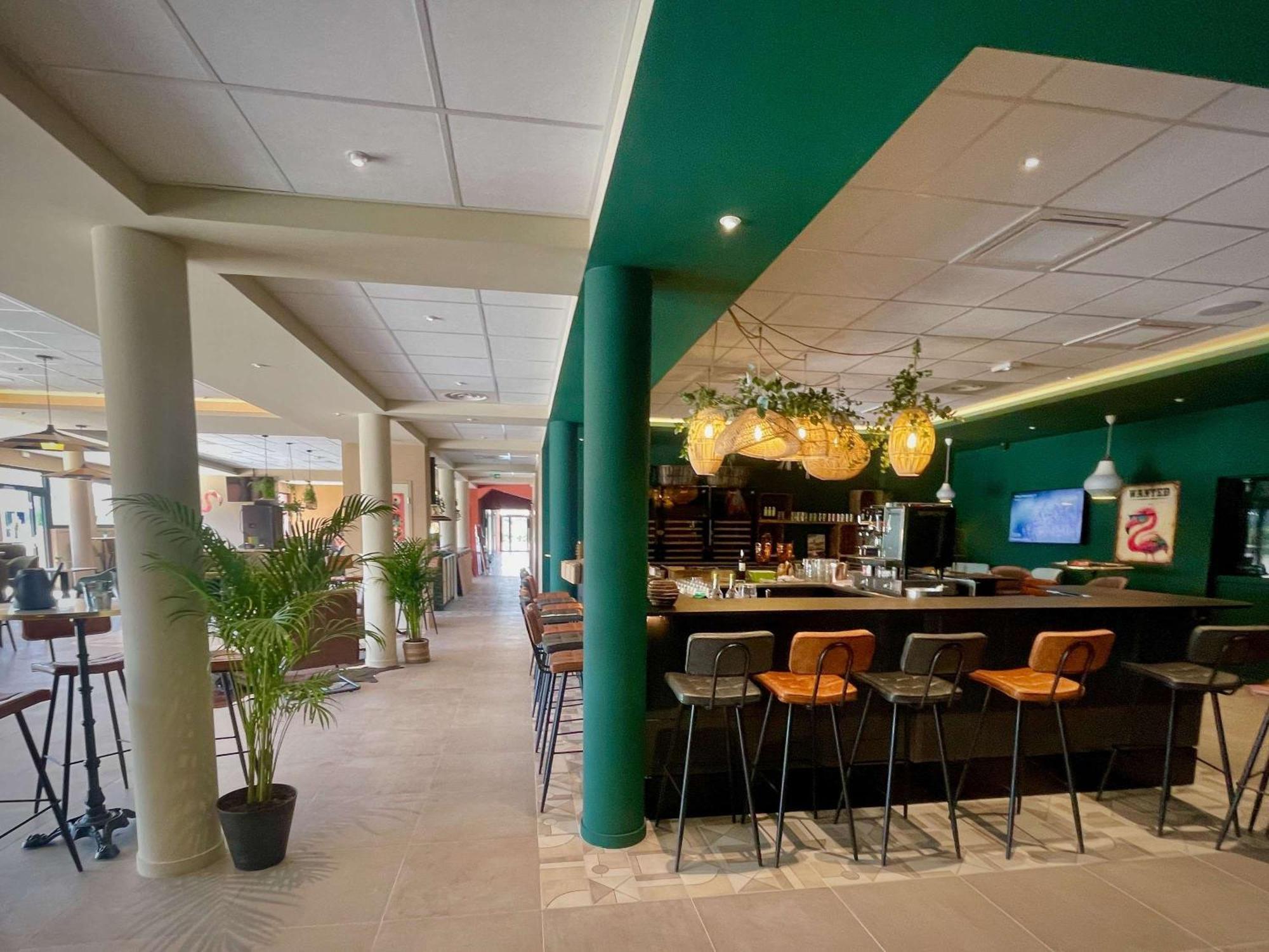 Ibis Budget Porte de Camargue Saint-Martin-de-Crau Extérieur photo