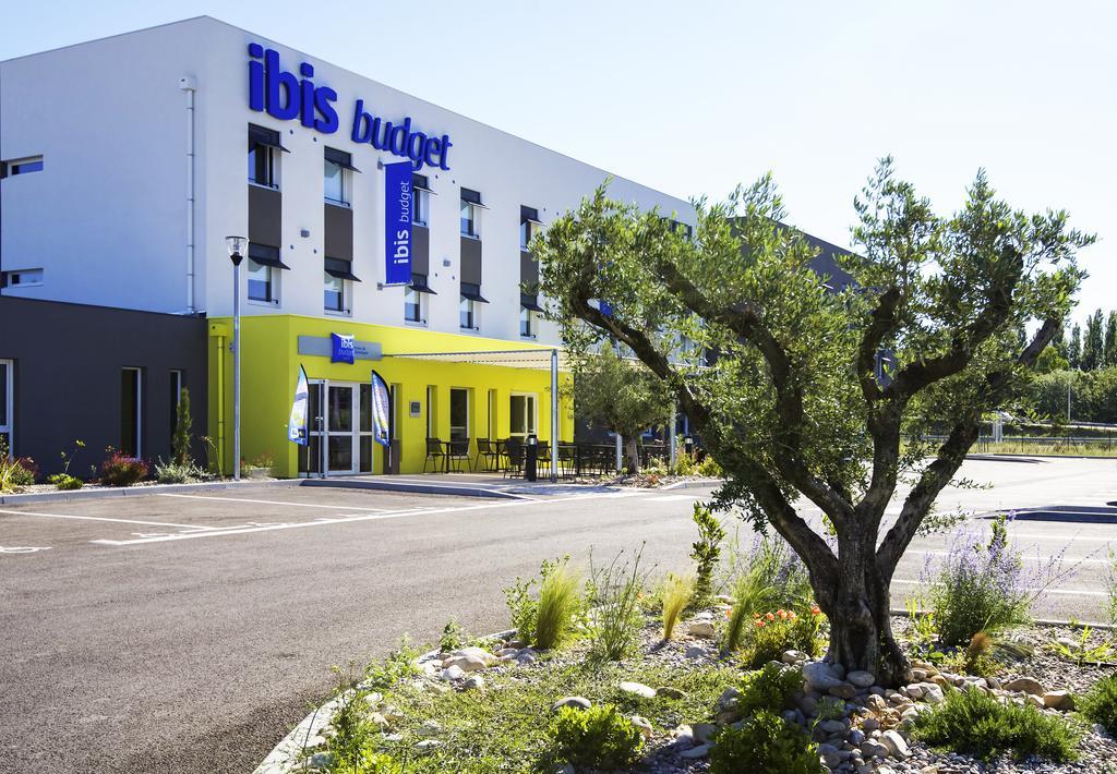 Ibis Budget Porte de Camargue Saint-Martin-de-Crau Extérieur photo
