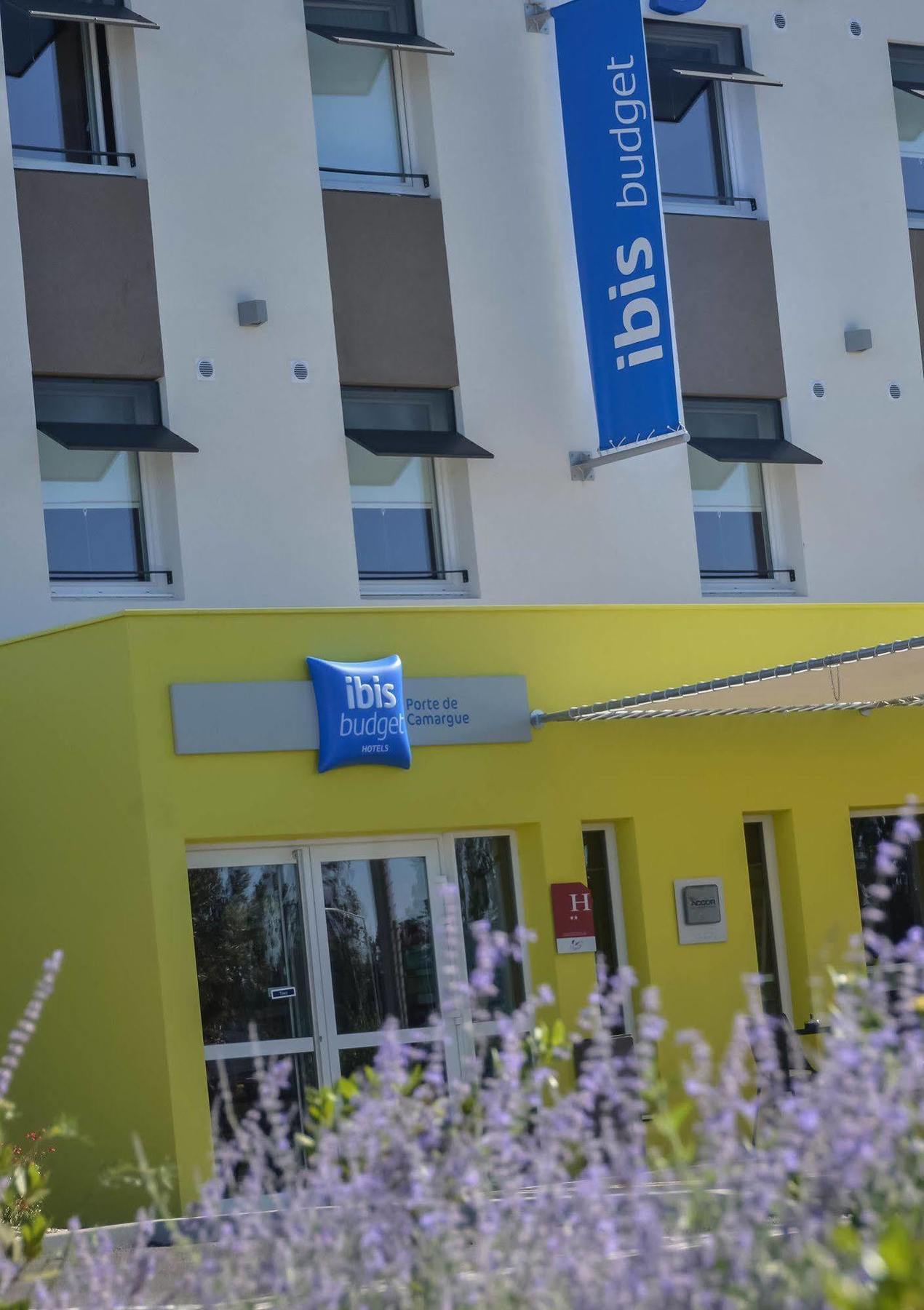 Ibis Budget Porte de Camargue Saint-Martin-de-Crau Extérieur photo