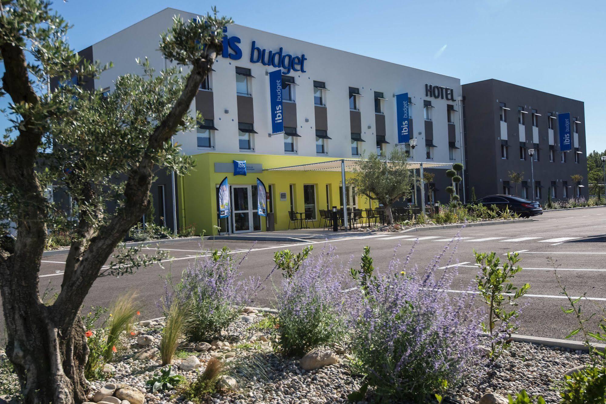 Ibis Budget Porte de Camargue Saint-Martin-de-Crau Extérieur photo